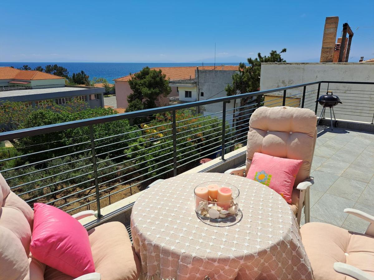 Appartamento Attic Nea Moudania Esterno foto